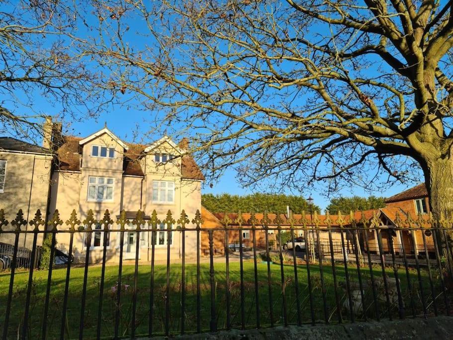 נורת' וולסהאם Stylish 2 Bed Apart In The Heart Of North Norfolk מראה חיצוני תמונה